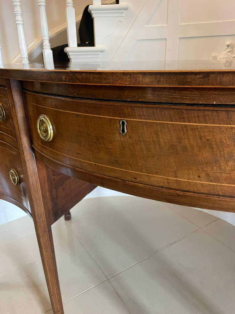 Unusual Antique George III Quality Mahogany Serpentine Shaped Sideboard - Image 4